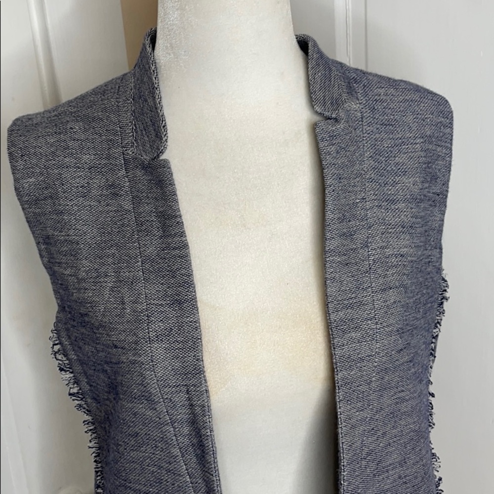DREW•VEST - Picture 10 of 11